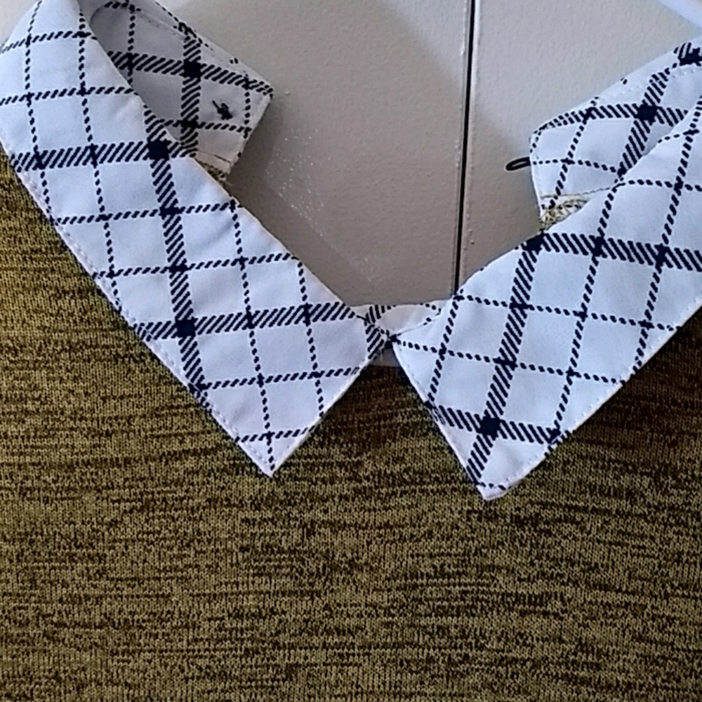 Blouse - Picture 2 of 4